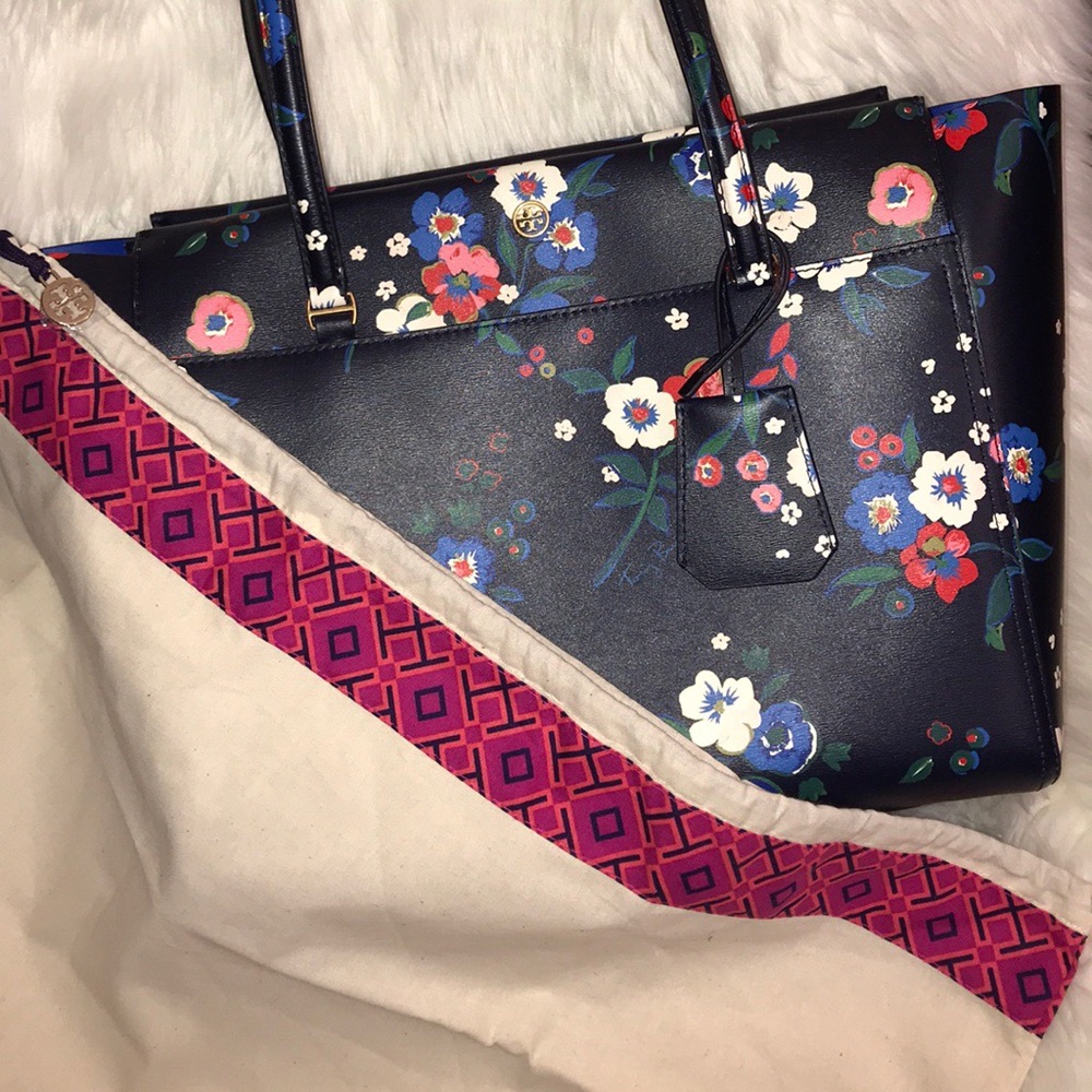 NWOT Parker Large floral tote pansy bouquet